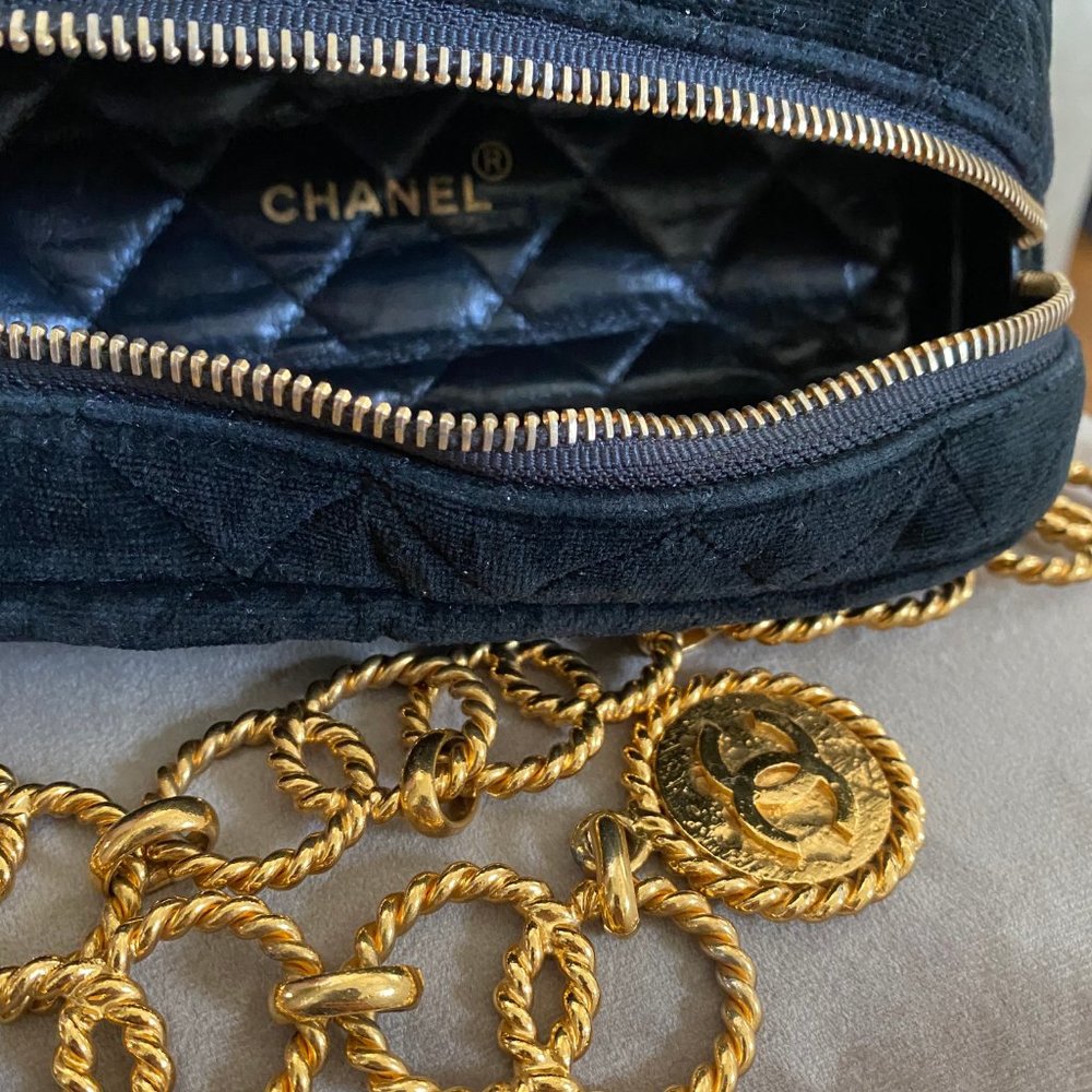 Chanel Vintage 90's Waist Fanny Pack Belt Bag - Picture 12 of 14